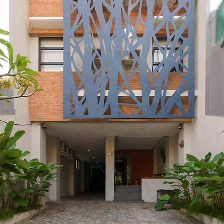 RedDoorz Plus near Radio Dalam 3 Yakarta Exterior foto